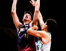 IM体育数据分析平台-湖南稠州男篮凭实力获得胜利