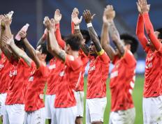 IM体育官网入口-广州恒大客场击败河北华夏幸福，领跑中超