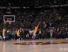 IM体育下载-关键比赛中绝杀成功，球队获全胜