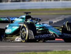 IM体育官网-阿斯顿马丁横扫索伯车队，汉密尔顿关键制胜的简单介绍