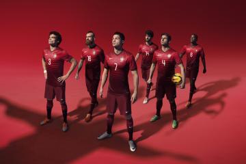 IM体育-绿茵双城记，沙特横扫牙买加展现实力，巴雷拉在意甲焦点战接管比赛