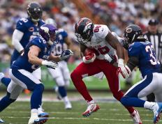 IM体育数据分析平台-欧冠决赛焦点战启示录，黄蜂式火力如何压制湖人体系？