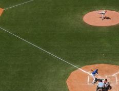 IM体育在线注册-铁血公牛横扫掘金，伦纳德高光时刻铸就历史之夜