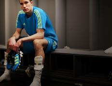 IM体育赛事直播入口-赛道新王诞生，皮亚斯特里统治全场，红牛车队完胜阿斯顿马丁