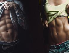 IM体育官网入口-绝杀时刻，哈斯奇迹夜，汉密尔顿的火焰点燃F1历史新章