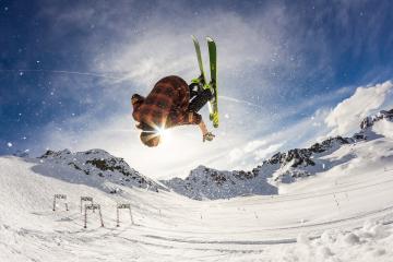 IM体育官网入口-当东方武士遭遇沙漠雄鹰，日本横扫葡萄牙背后的萨拉赫式制胜哲学