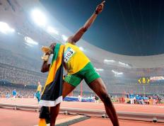 IM体育官网-历史性颠覆，拉沃尔杯横扫温网，兹维列夫刷新纪录重塑网球格局