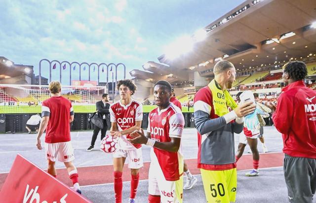 IM体育社区互动入口-里昂球队球员伤愈归队，实力再升的简单介绍