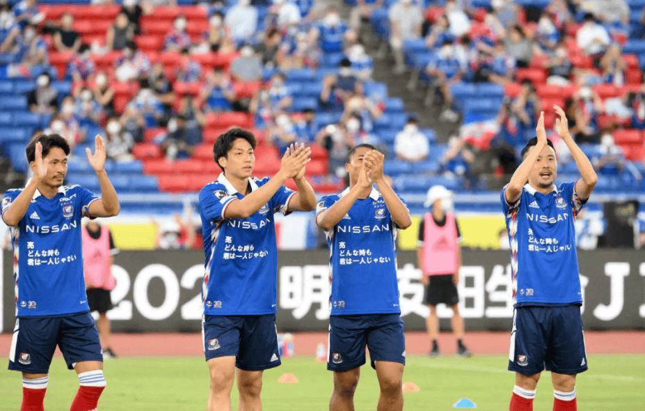 IM体育官网-横滨水手队锁定胜利，晋级淘汰赛