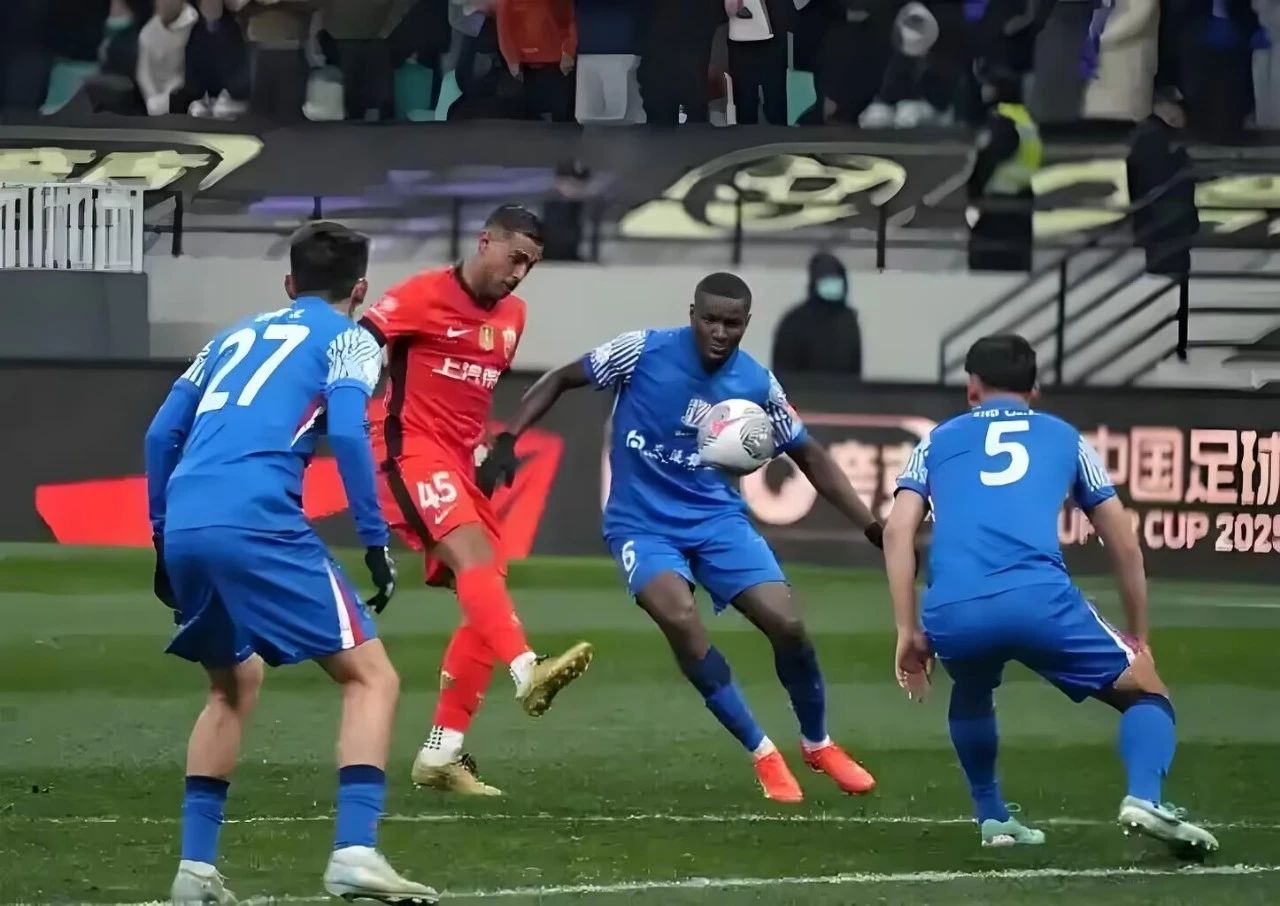 IM体育官网-横滨水手队锁定胜利，晋级淘汰赛