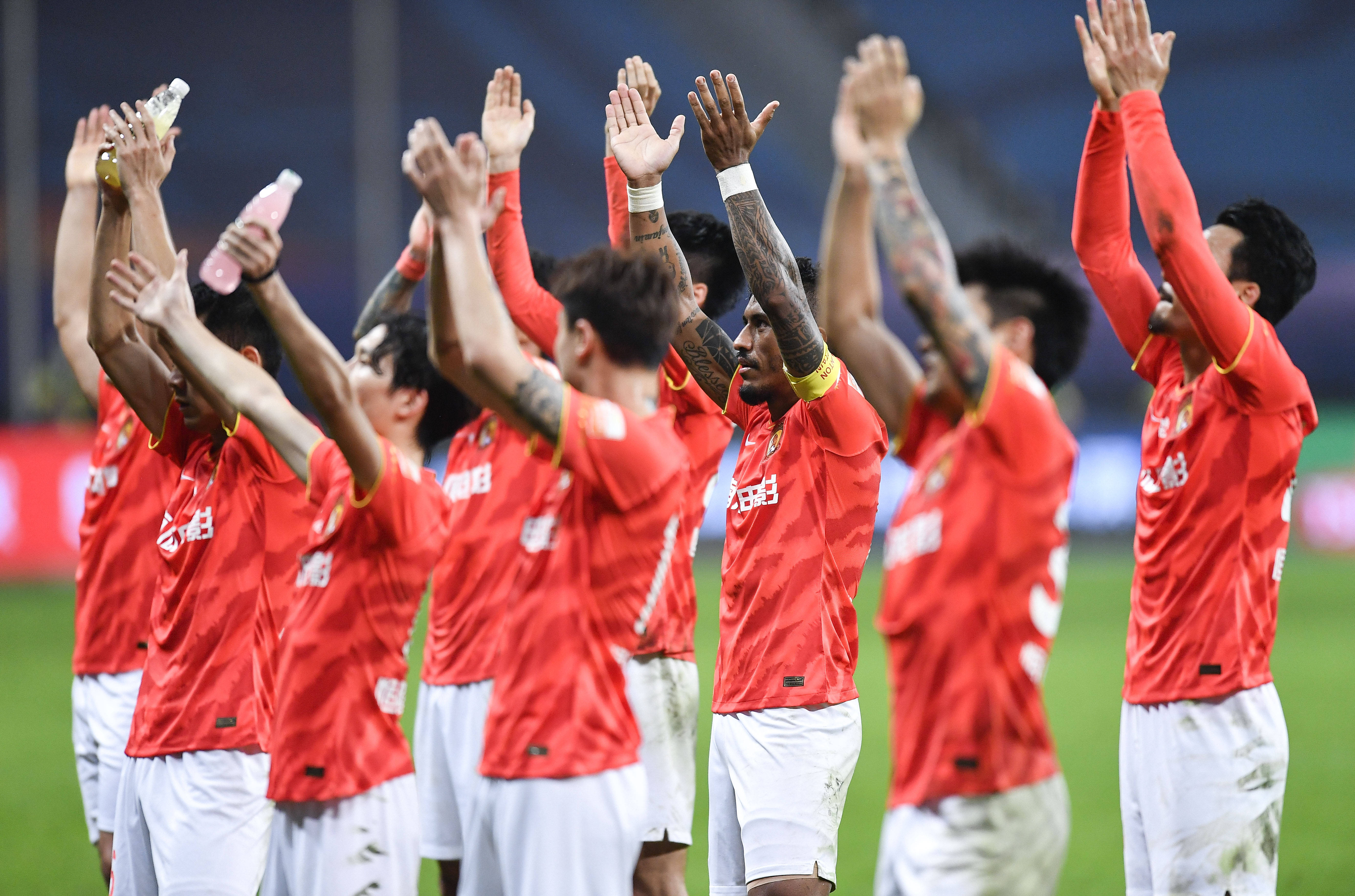 IM体育官网入口-广州恒大客场击败河北华夏幸福，领跑中超