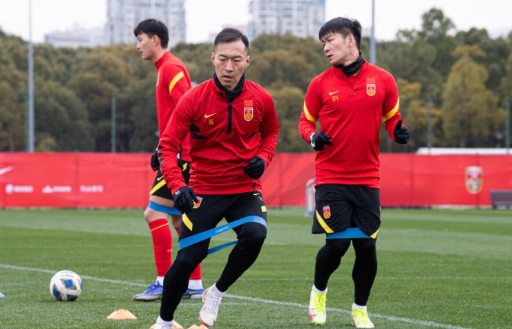 IM体育-包含赛前疑似阵容调整，暗藏杀招瞄准对手的词条