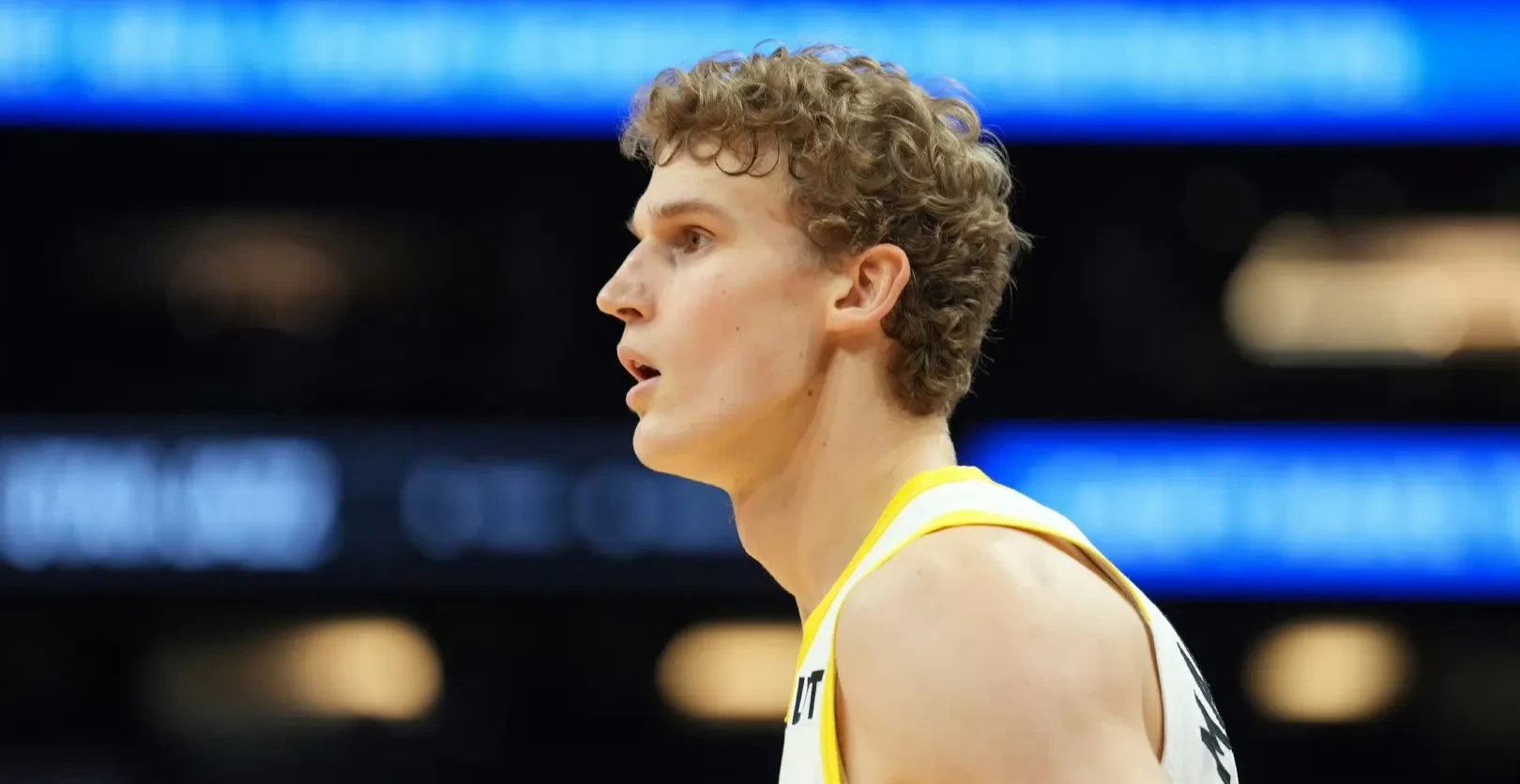 IM体育官网入口-爵士战胜骑士，客场稳定发挥锁定胜局的简单介绍