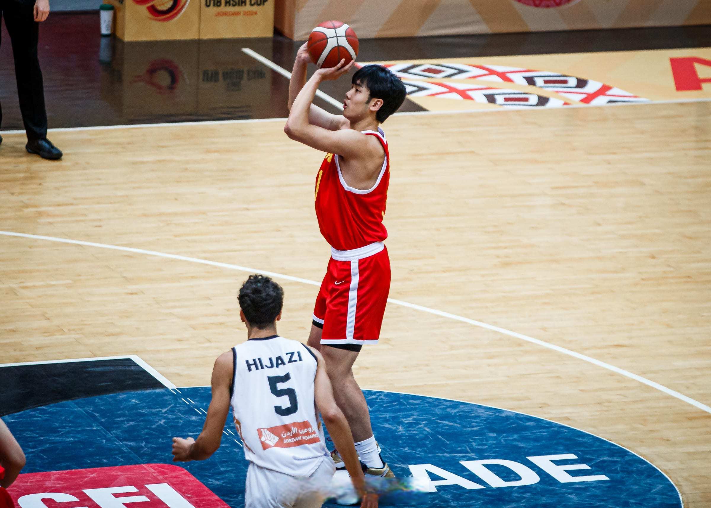 IM体育官方网-惊险紧张一刻：球队士气高昂备战的简单介绍