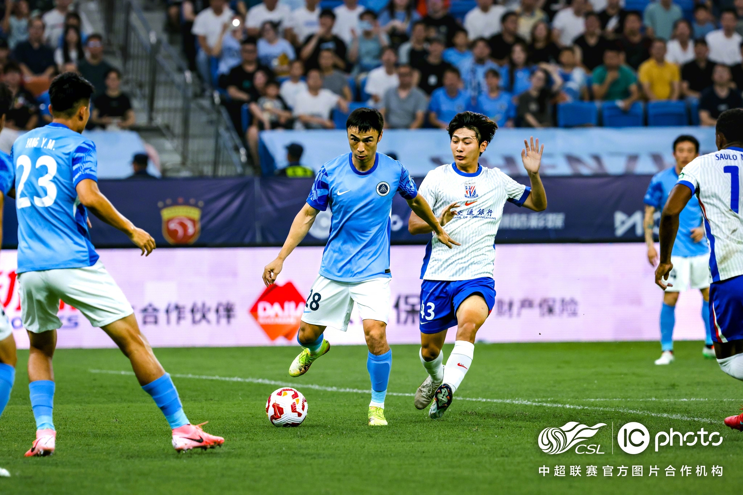 IM体育官网-中超比赛新星闪耀赛场，为球迷带来惊喜的简单介绍