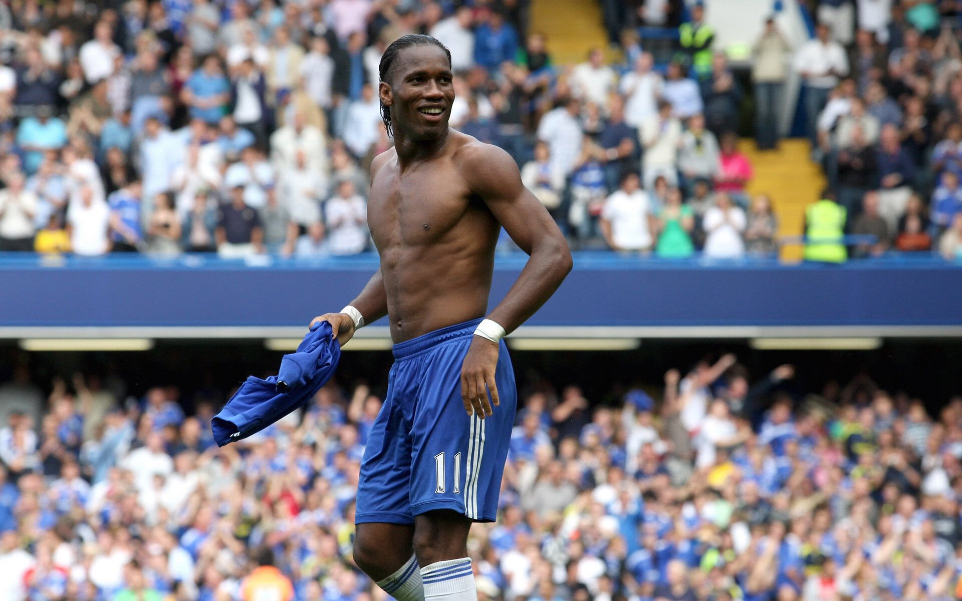 IM体育在线注册-自我救赎之夜，阿什拉夫关键一击，切尔西逆境突围勒沃库森